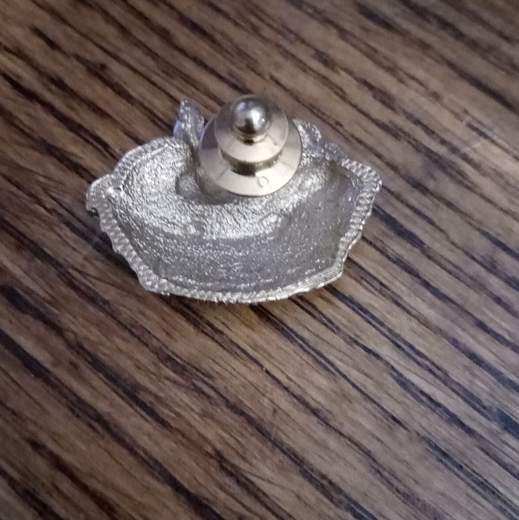 Vintage Avon "Basket of Love" Brooch Pin - Picture 3 of 5